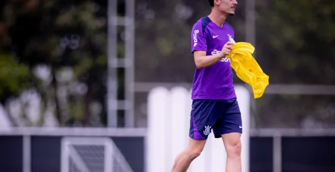 Corinthians x Fortaleza: Dorival Júnior testa mudanças e busca G8 no Brasileirão contra time cearense