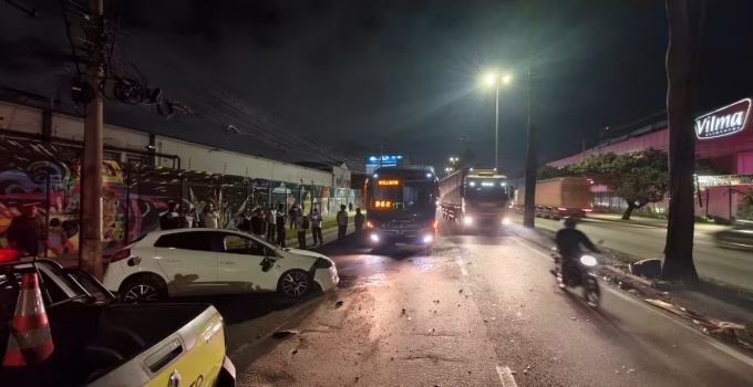 Acidente com Vítima na Cardeal Eugênio Pacelli Causa Longo Congestionamento em Contagem, Afetando Rotina da Grande BH