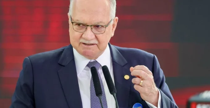 Aliança de Ministros se articula no STF contra condução de Fachin na presidência