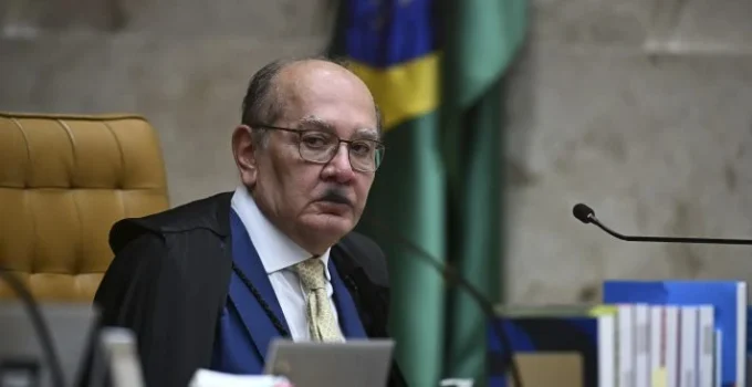 Gilmar Mendes pede vista e suspende julgamento no STF sobre nepotismo em cargos políticos