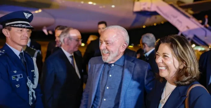 Lula inicia tour europeu em Barcelona com foco em acordos e apoio ao Mercosul