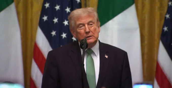 Irã volta a bloquear Estreito de Ormuz após ameaças de Trump, elevando tensão e risco de crise energética global