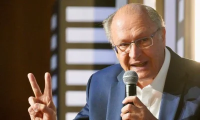 Alckmin adia decisão sobre taxa de importação e diz 'vamos aguardar'