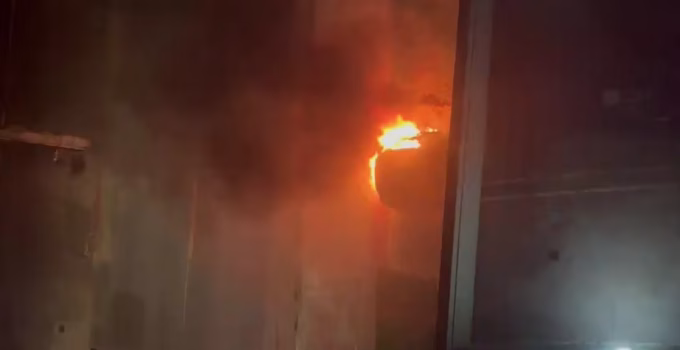 Mulher tem carro incendiado no Bairro Havaí, em BH; suspeito é reconhecido horas depois