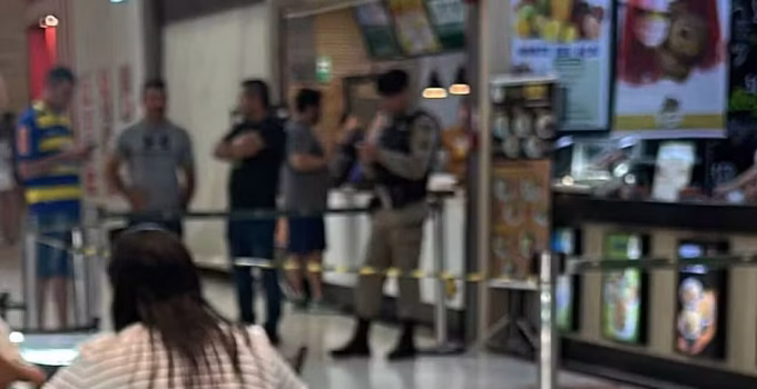 Homem embriagado esfaqueia cliente em shopping de Pouso Alegre, Sul de Minas; incêndio suspeito de crime destrói casa em Varginha