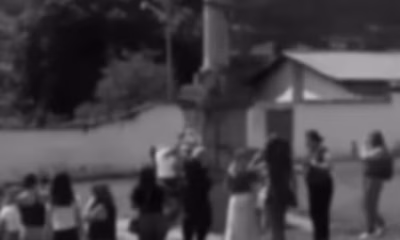 Turistas Simulam Tortura em Pelourinho Histórico de Mariana (MG) e Geram Revolta