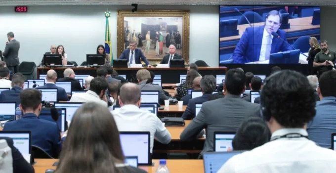 Comissão Especial da PEC da Escala 6x1: Entenda o que vem pela frente