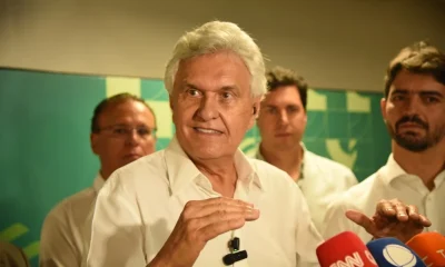 Caiado em BH minimiza ausência de Simões e se posiciona como alternativa à polarização