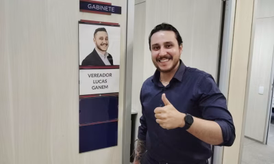 Vereador Lucas Ganem Retoma Mandato na Câmara de BH em Meio a Processo de Impeachment e Contestações sobre Residência
