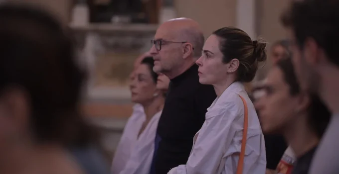 Ana Paula Renault comparece à missa de 7º dia do pai em Belo Horizonte; veja fotos