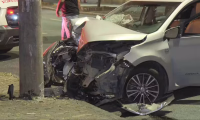 Mulher com sinais de embriaguez bate carro contra poste na Região Noroeste de BH e é presa