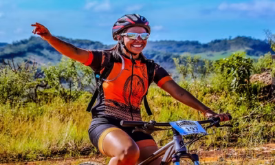 Influenciadora de 30 anos morre atropelada por carro durante prova de ciclismo em Itabira, MG