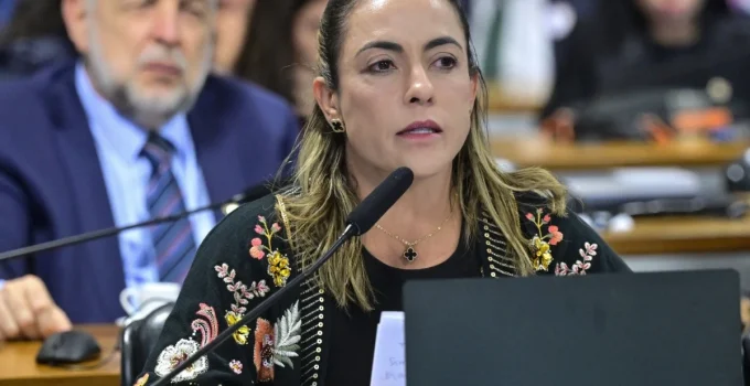 Soraya Thronicke alerta para risco de 'golpe parlamentar' após derrota do governo na indicação ao STF