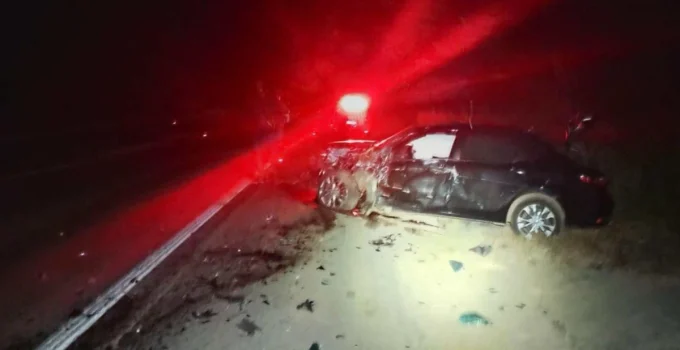 Carros colidem e pegam fogo em rodovia de Minas; três feridos são resgatados em meio às chamas