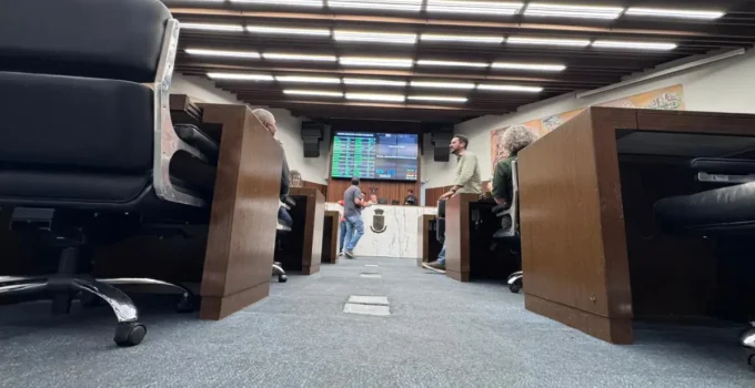 Câmara de BH Aprova Orçamento de R$ 24,13 Bilhões para 2026 com Déficit Previsto de R$ 700 Milhões