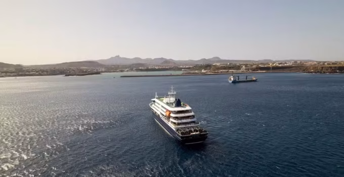 Hantavírus em Cruzeiro: Holanda Tenta Repatriar Passageiros Após Três Mortes Próximas a Cabo Verde