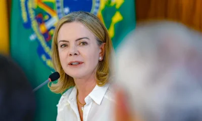 Gleisi Hoffmann: Governo não pode disputar eleição com 'inimigo dentro de casa'