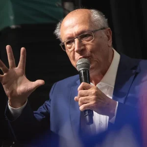 Alckmin defende mandatos temporários para ministros do STF e sugere reforma no Judiciário