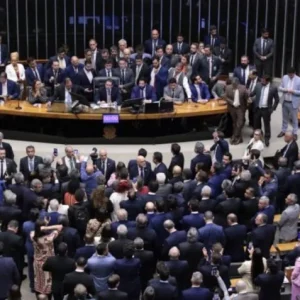 Conselho de Ética da Câmara vota suspensão de 3 deputados por ocupação de plenário
