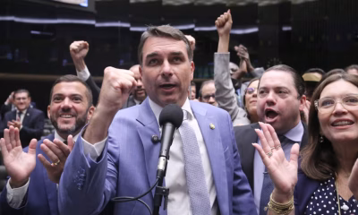 Flávio Bolsonaro minimiza convite a Ciro Nogueira para vice: 'Uma cortesia'