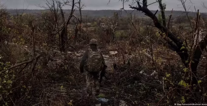 Rede Internacional Recruta Latinos com Falsas Promessas de Emprego para Lutar na Guerra da Ucrânia; 15 Peruanos Mortos
