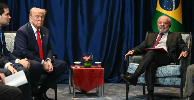 Lula e Trump Ponderam Redução de Tarifas e Cooperação no Combate ao Crime em Diálogo de 40 Minutos