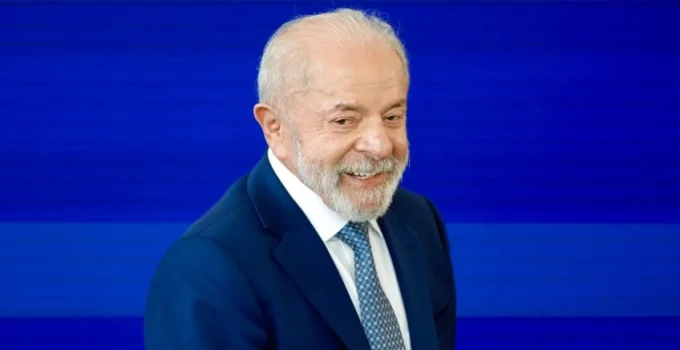Lula critica foco policial em favelas e aponta crime em Congresso, Judiciário e futebol