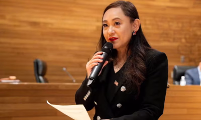 Prefeita de cidade na Califórnia renuncia após admitir ser agente da China