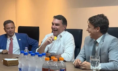 PL de Bolsonaro articula aliança em Minas e se reúne com senador Cleitinho Azevedo para definir palanque em 2026