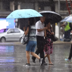 Defesa Civil de BH emite alerta para chuva com ventos fortes nesta quarta-feira; veja recomendações