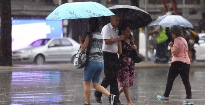 Defesa Civil de BH emite alerta para chuva com ventos fortes nesta quarta-feira; veja recomendações