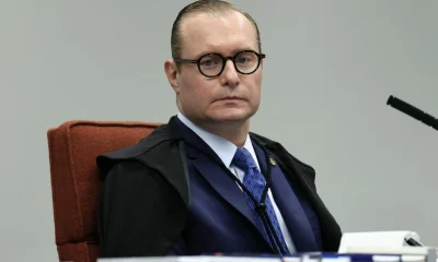 Zanin acompanha Mendonça e vota contra ação que questiona monitoramento de jornalistas e parlamentares pelo governo Bolsonaro