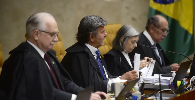 Gilmar Mendes acusa Fachin de 'filibuster' e expõe crise interna no STF