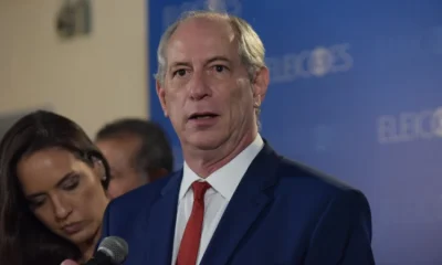 Ciro Gomes confunde gesto de apoiador com símbolo do CV e ordena prisão; pede desculpas em seguida