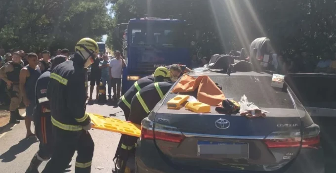 Adolescente de 14 anos sobrevive e vê pai morrer em grave acidente na MGC-122, em Mato Verde