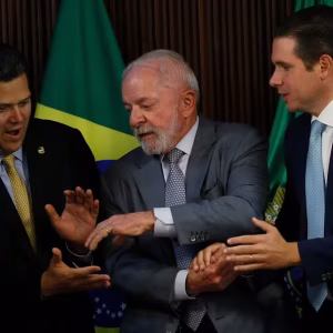 Governo Lula enfrenta semana tensa no Congresso com PEC do BC, escala 6x1 e volta de Galípoli