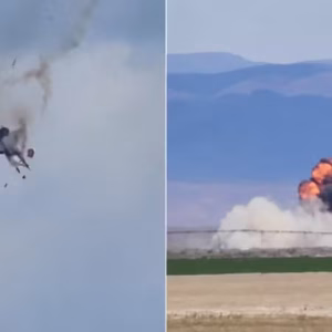 Caças E/A-18G Growler colidem em pleno voo durante show aéreo nos EUA; tripulantes ejetam com segurança