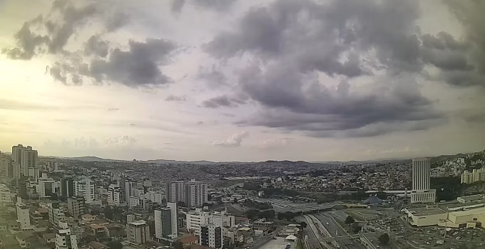 Alerta de Chuvas Fortes em BH: Defesa Civil prevê raios e ventos de até 50 km/h nas próximas horas