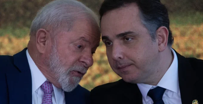 Rodrigo Pacheco desiste de candidatura ao governo de Minas, frustrando planos de Lula e PT