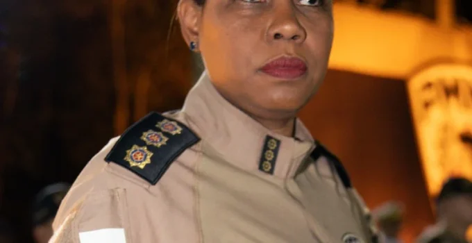Coronel Cleide Barcelos assume o Comando-Geral da Polícia Militar de Minas Gerais em transição histórica