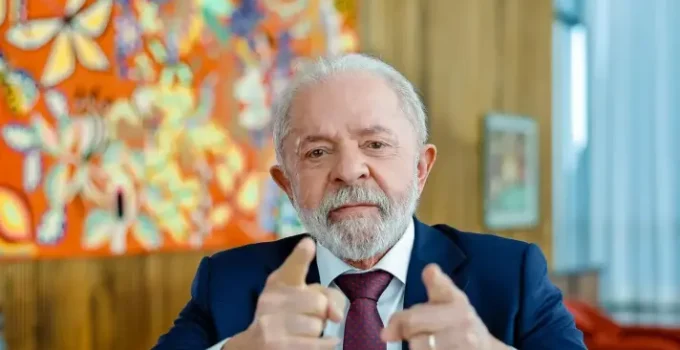 Lula lança linha de crédito de R$ 30 bilhões para motoristas de aplicativo e taxistas