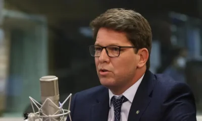 Viagem de Mario Frias acumula versões e levanta suspeitas na Câmara