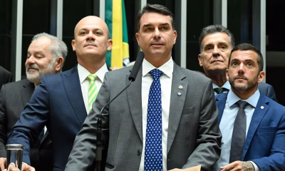 Flávio Bolsonaro se consolida como principal antagonista de Lula, aponta pesquisa Datafolha