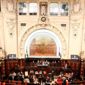 Alerj cobra respeito de Lula após presidente associar Legislativo fluminense a milicianos