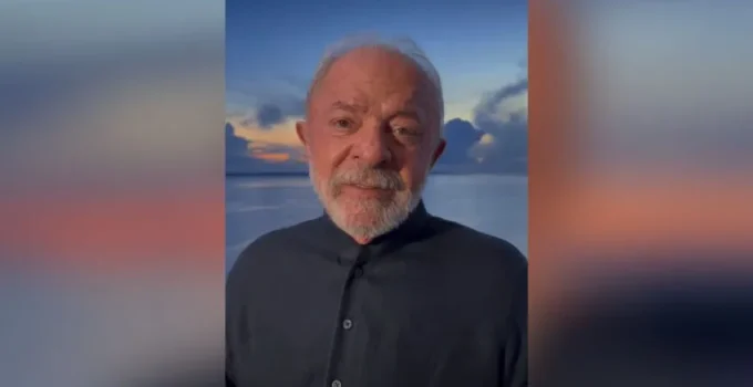 Lula defende o Brasil em vídeo um dia após Flávio Bolsonaro se reunir com Trump
