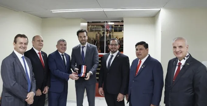 Parlamentares do Paraguai Visitam ALMG para Fortalecer Parcerias Comerciais, com Foco no Café Mineiro