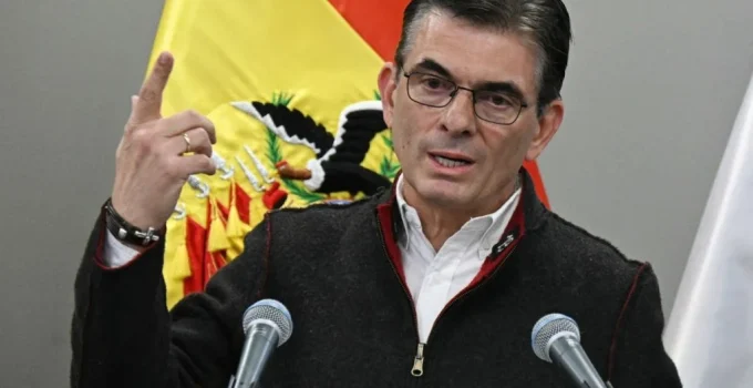 Bolívia à beira do colapso: Presidente Paz alerta para limite da crise e cogita estado de exceção