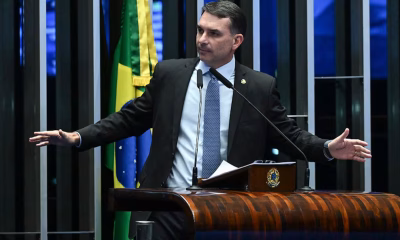 Deputado cobra Itamaraty sobre suposta recusa de apoio a Flávio Bolsonaro nos EUA
