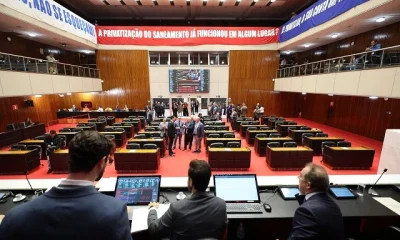 Privatização da Copasa: Assembleia de Minas aprova em 1º turno projeto de Zema após debates acalorados e protestos