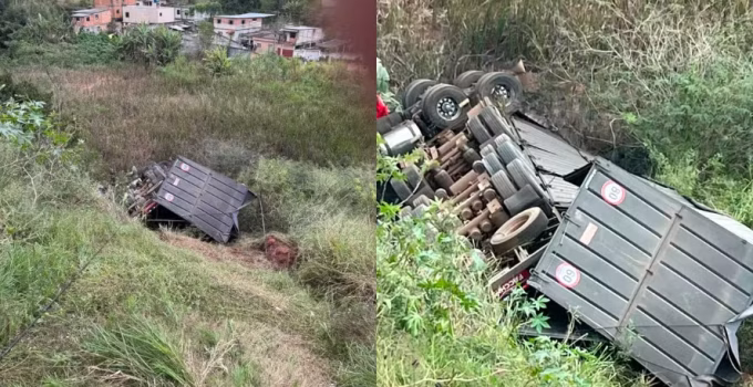 Motorista morre após carreta carregada com carvão tombar e cair de ponte na BR-040 em Minas Gerais